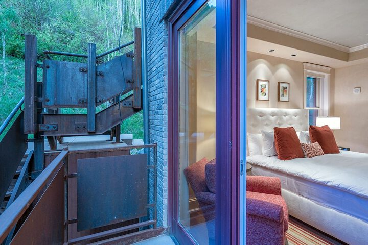 Element 52 Auberge Collection