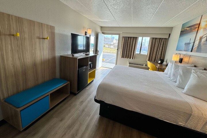 Room 14 of 41