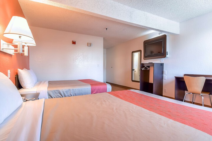 Room 15 of 44