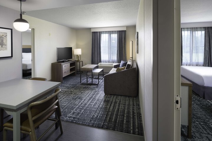 Room 12 of 28