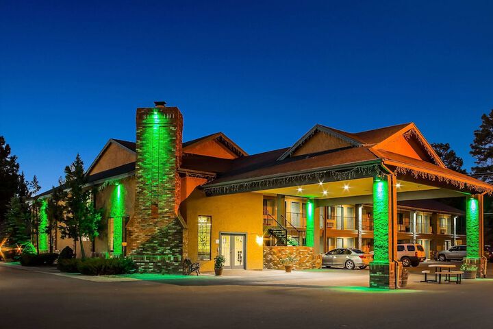 Hotel 2 of 33
