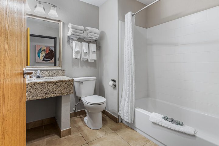Best Western Ambassador Inn & Suites