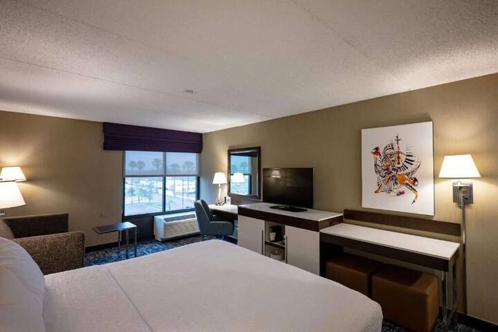 Room 12 of 19