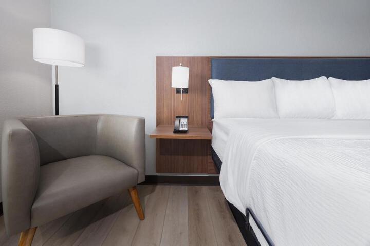 Wingate by Wyndham Dublin Near Claytor Lake State Park