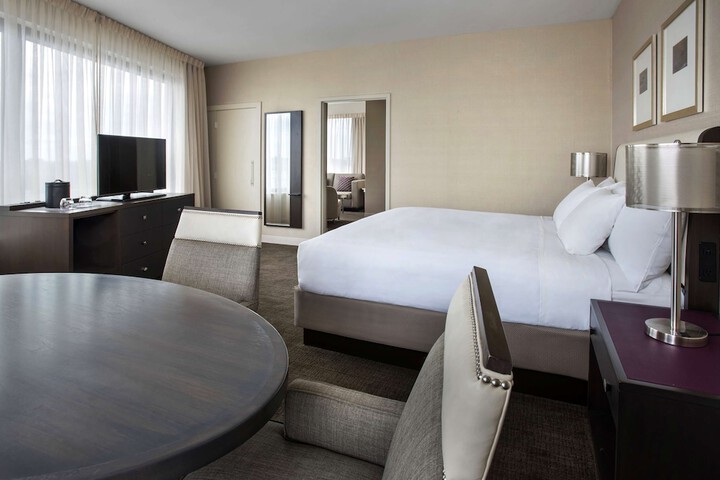 Hyatt Regency Pittsburgh International Airport