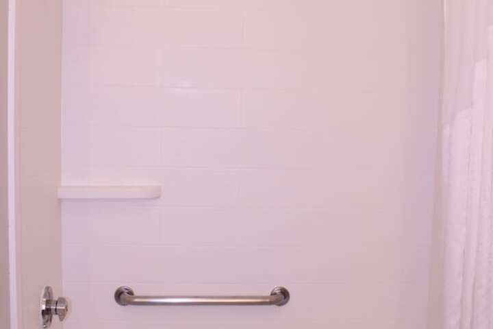 Room 15 of 68