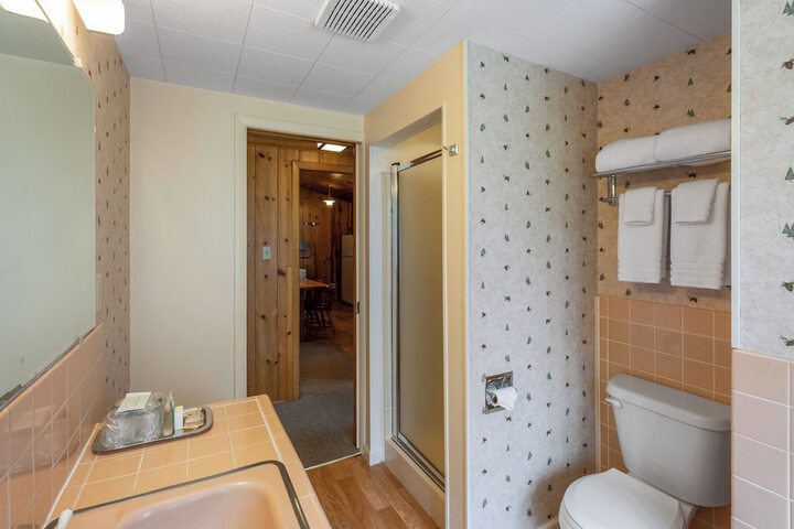 El Western Cabins & Lodges