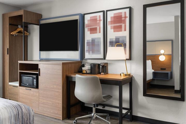 AmericInn by Wyndham Urbana / Champaign University Area