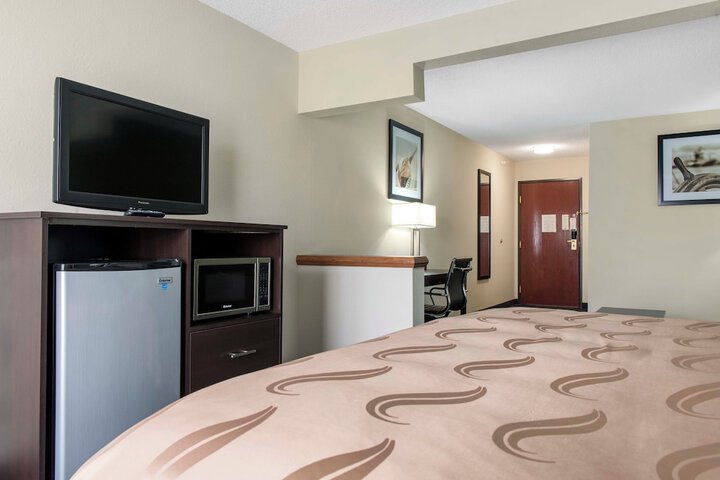 Quality Inn & Suites Anderson I-69