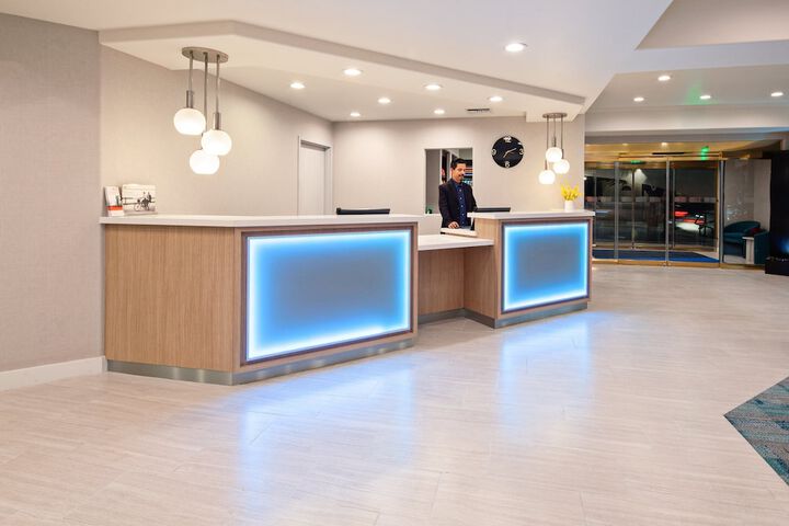 Hotel 4 of 68