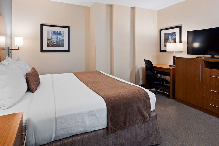 Room 14 of 24