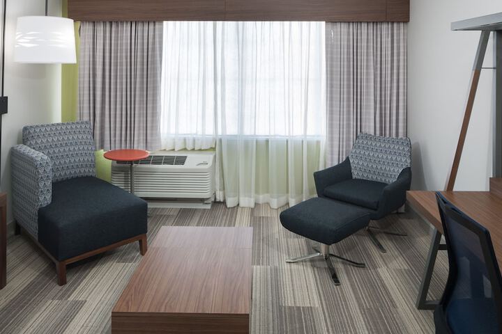 Room 48 of 63
