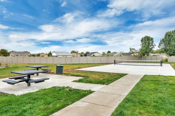 Remodeled Apt Pool Gym - Near Hill AFB Lagoon