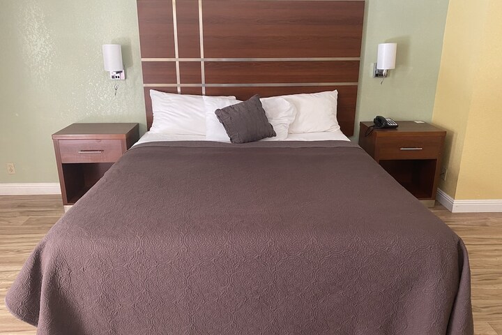 Room 18 of 44