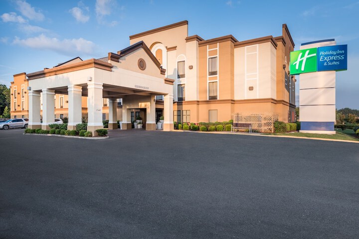 Holiday Inn Express & Suites Grenada by IHG