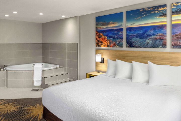 Days Inn by Wyndham Williams