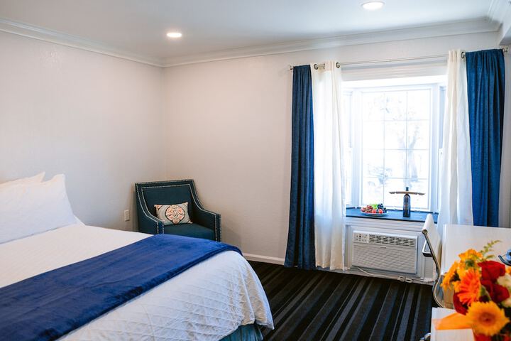 Room 42 of 61