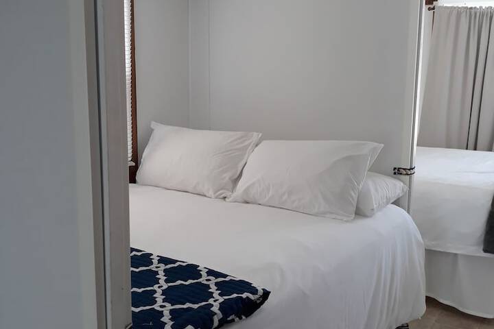Room 76 of 142