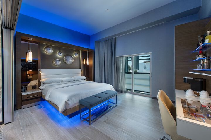 Room 18 of 46