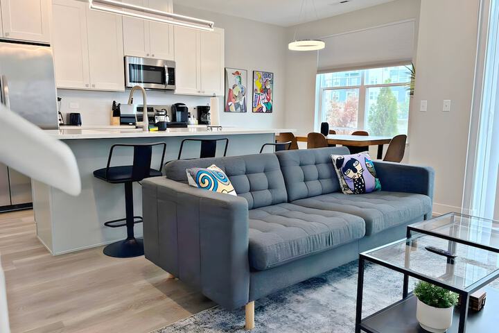 4BR Townhouse with Parking - WV rep 3