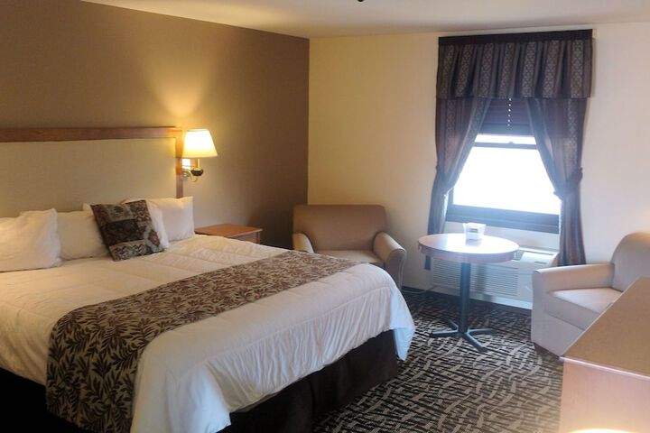 Room 41 of 77