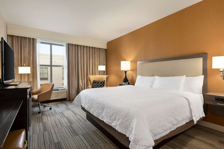 Room 21 of 48