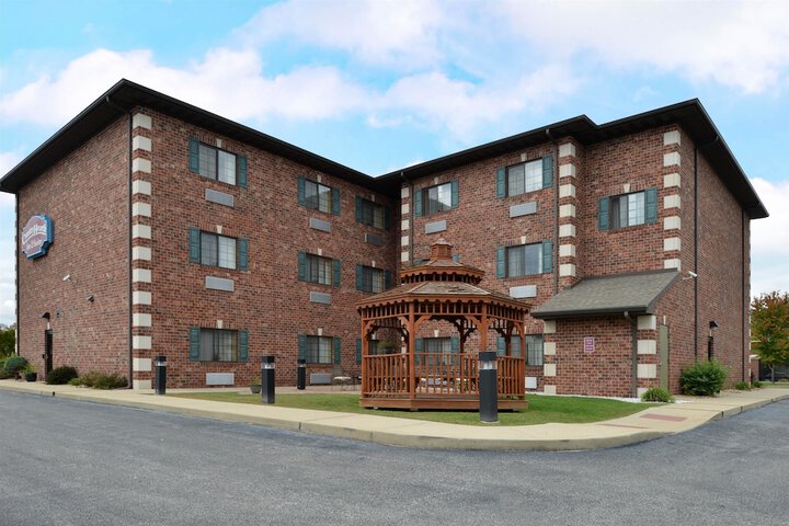 Hotel Exterior 54 of 55