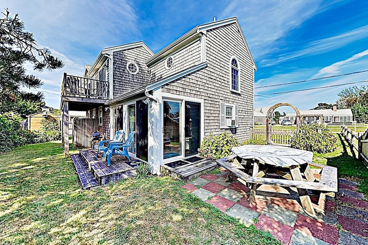 55 West Dennis - 3 Br Home