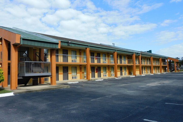 Hotel 6 of 38