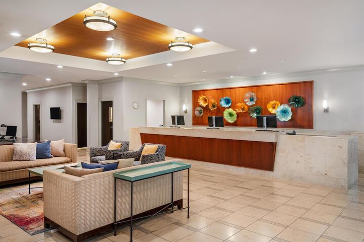 Eastgate Hotel BW Signature Collection