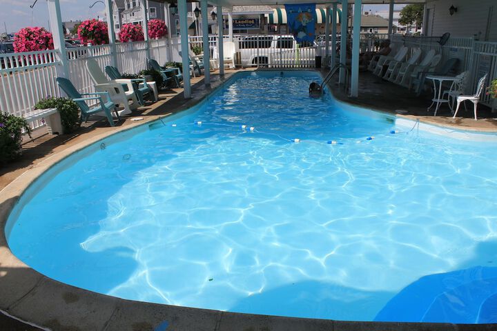 Pool 7 of 124