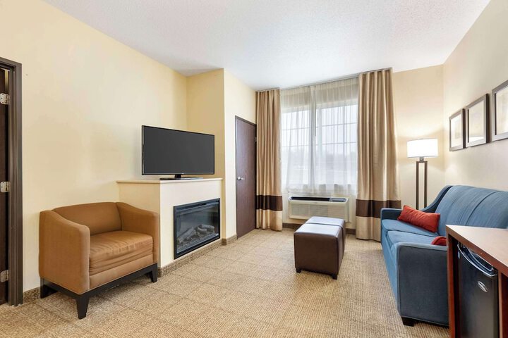 Comfort Suites Cedar Falls Industrial Park