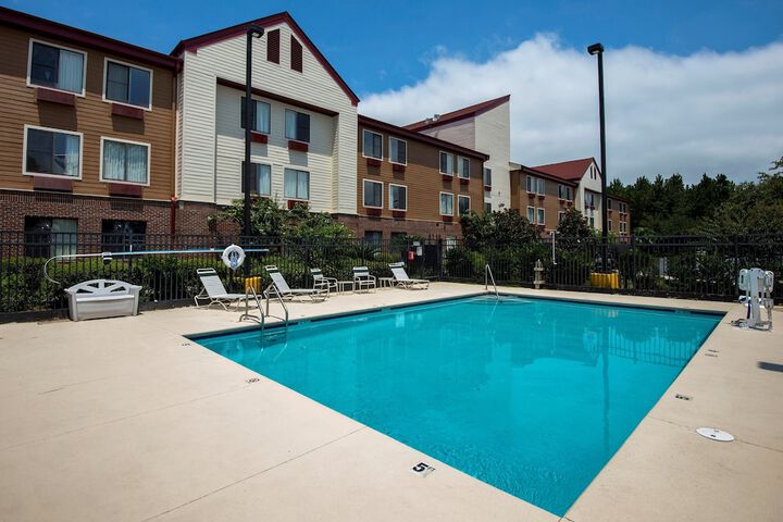 Pool 13 of 41