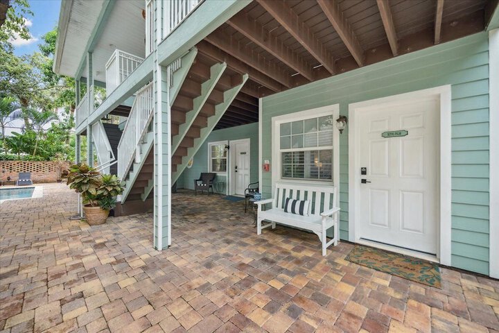Seaglass Inn