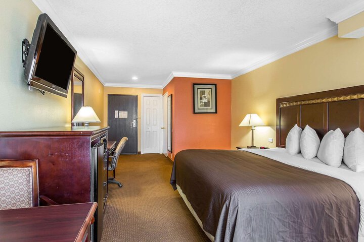 Room 20 of 39