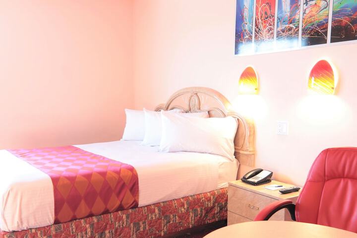 Crystal Star Inn Edmonton Airport