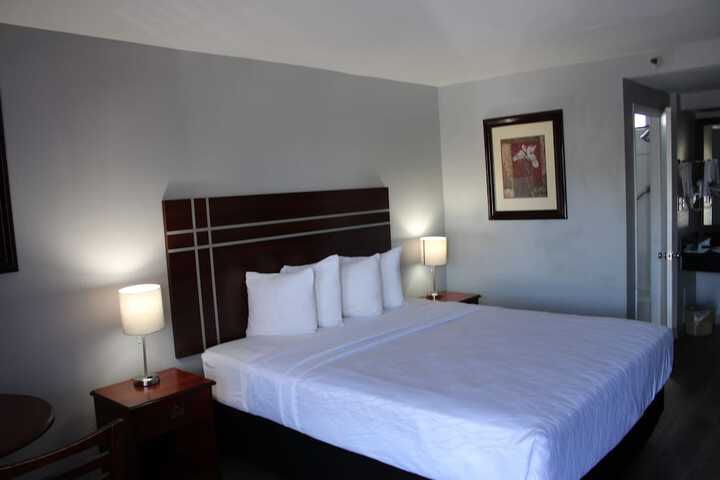 Room 17 of 26