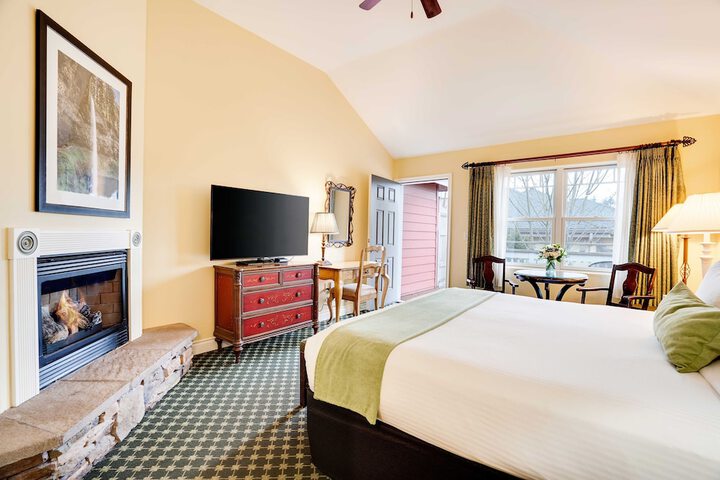 Room 14 of 32