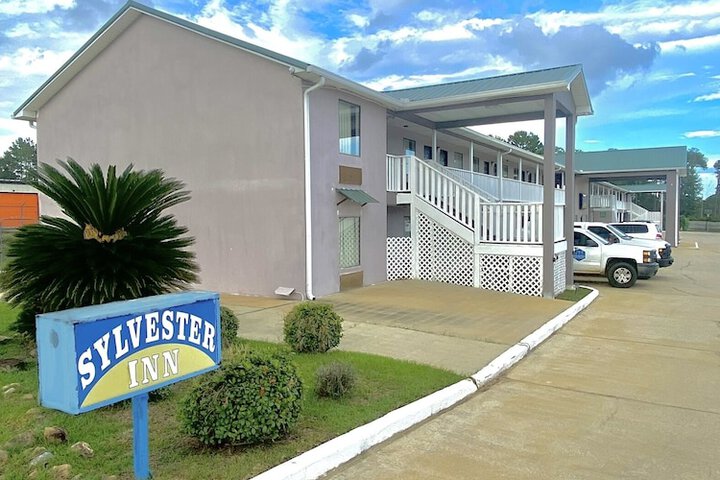 Hotel 4 of 13