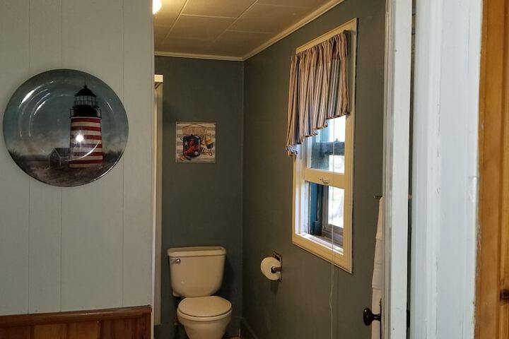 Room 47 of 85