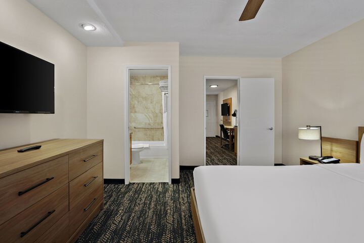 Room 31 of 43