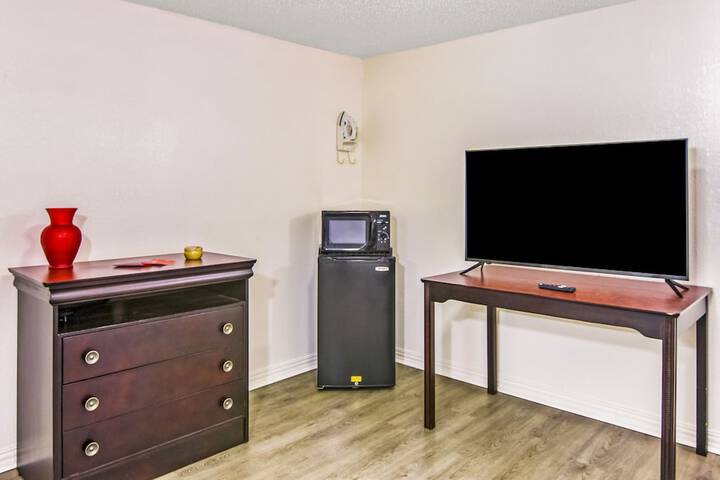 Room 15 of 16