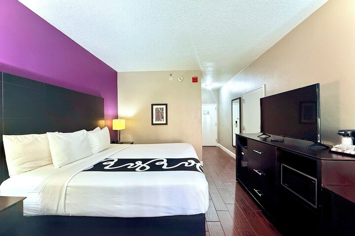 Room 21 of 50