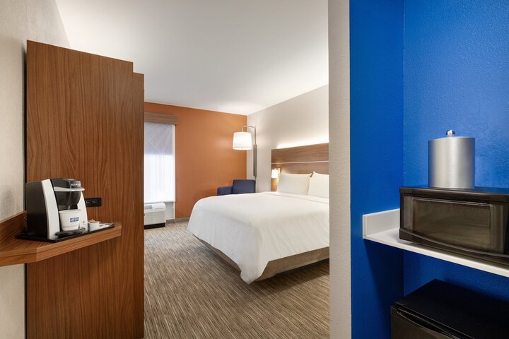 Room 41 of 65