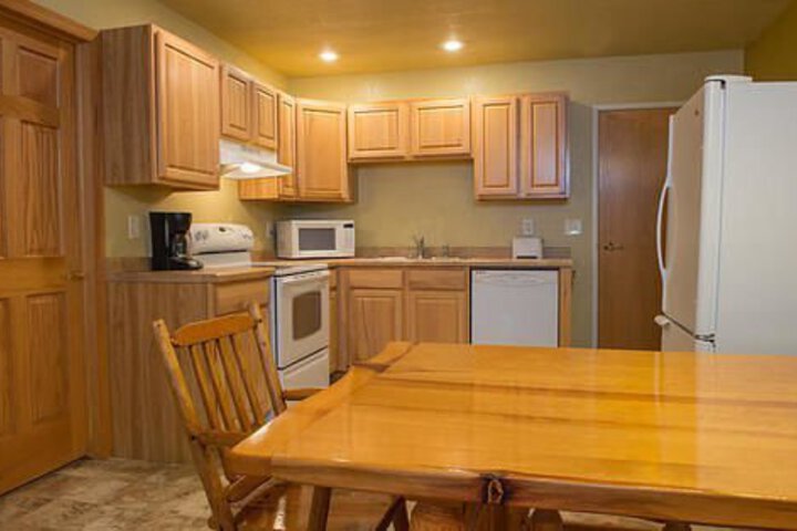 HIAWATHA BEACH RESORT