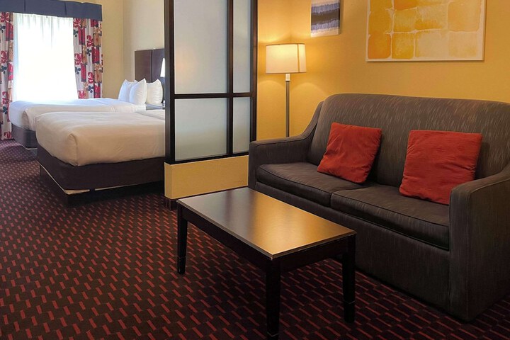 Comfort Suites Altoona North