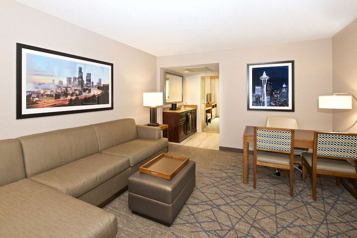 Embassy Suites by Hilton Seattle North Lynnwood