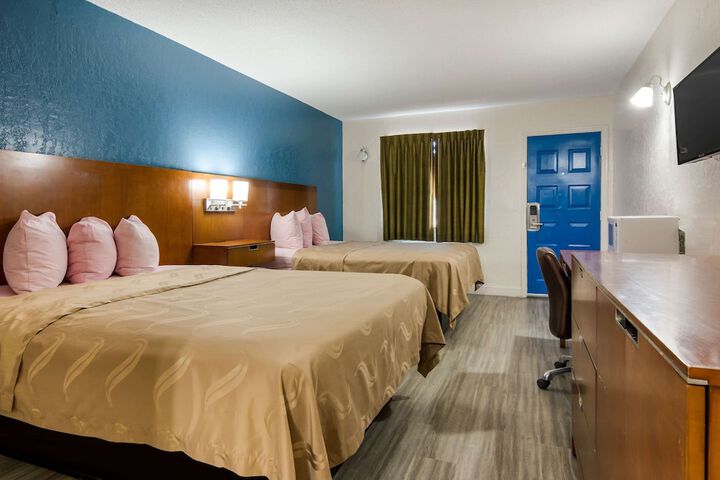 Room 11 of 35