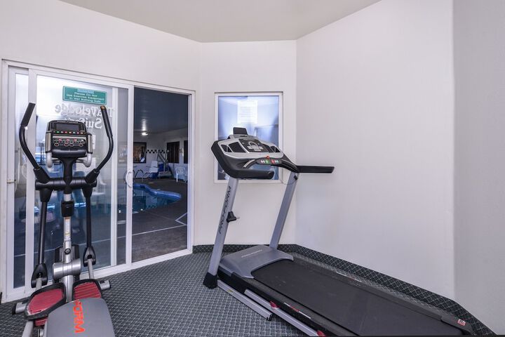 Travelodge Suites by Wyndham Newberg