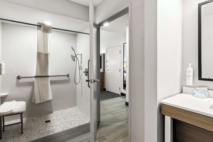 Spark by Hilton Catoosa
